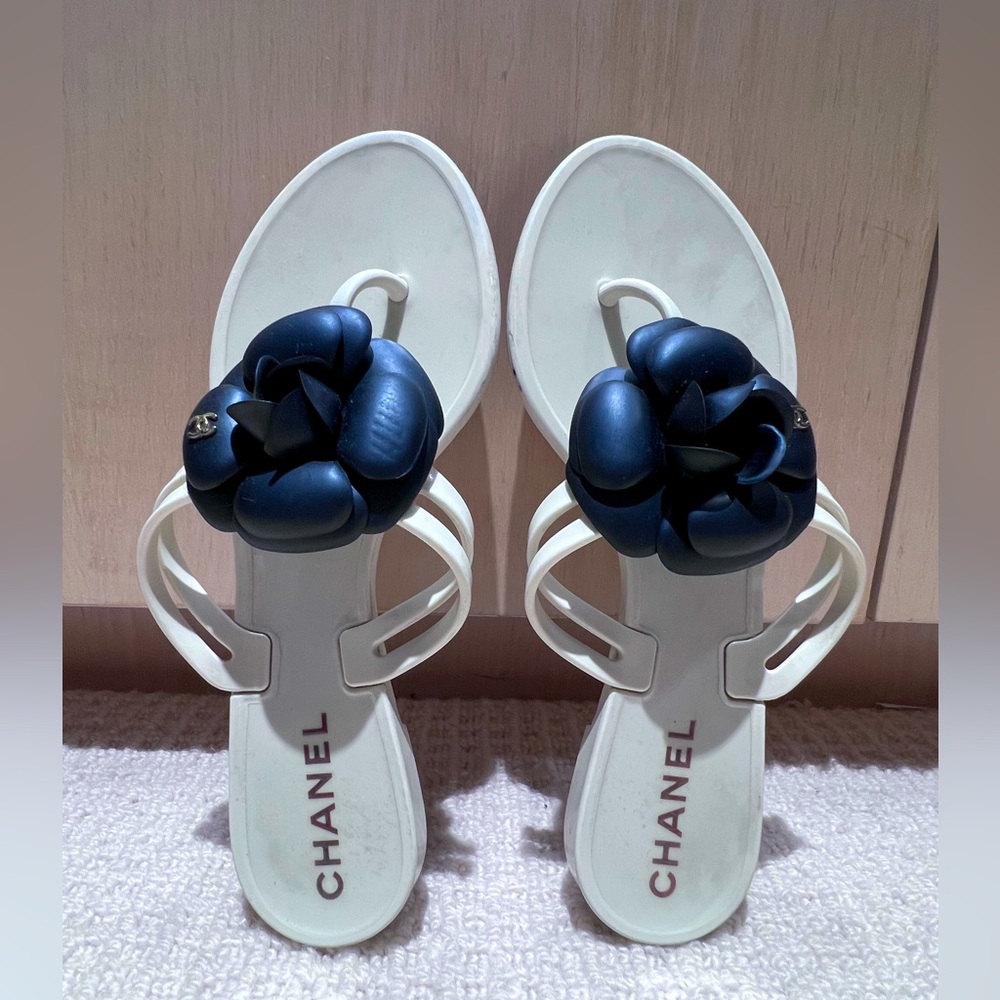 Women’s Chanel Camilla rubber sandals
